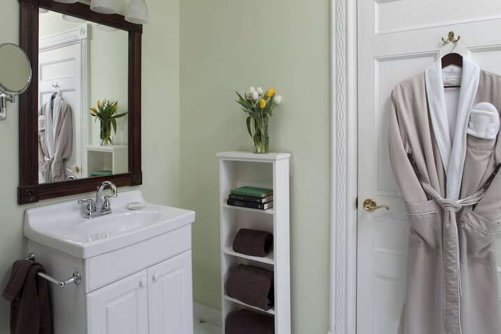 Brewster House Bed & Breakfast