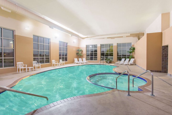Pool 2 of 18