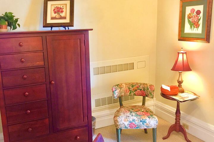 Room 44 of 59