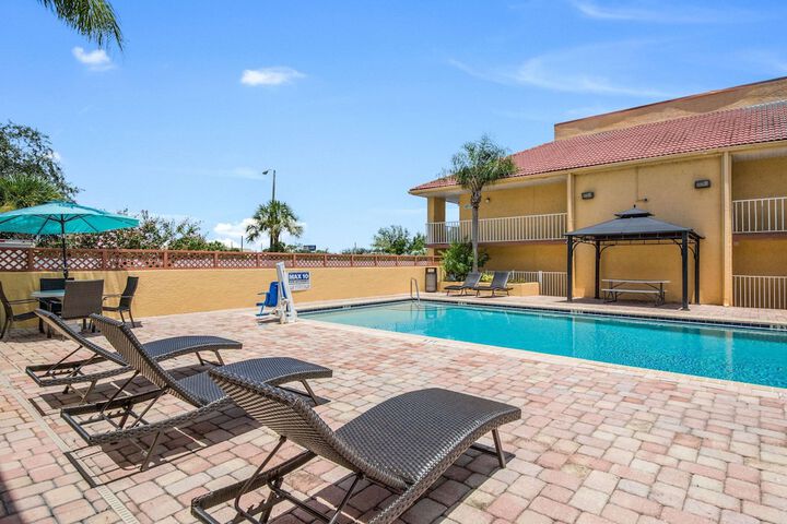 Pool 8 of 40