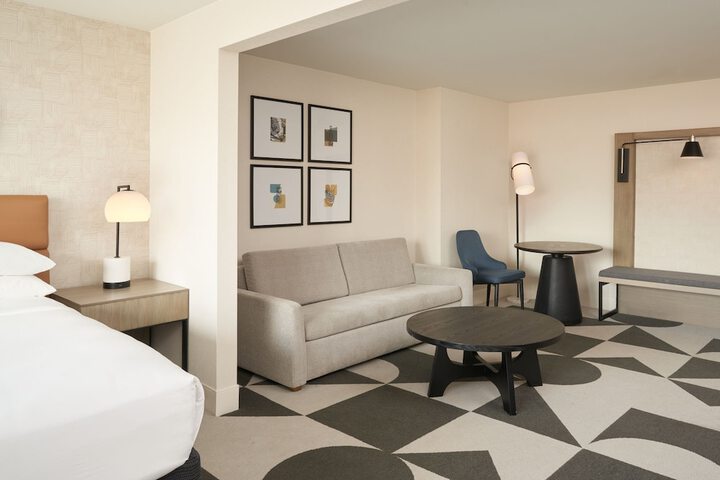 Sheraton Pittsburgh Hotel at Station Square