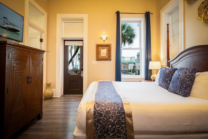 Southernmost House - Adult Exclusive