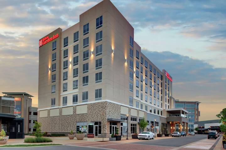 Hotel 5 of 71