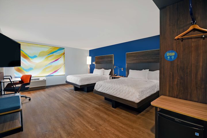 Room 18 of 33
