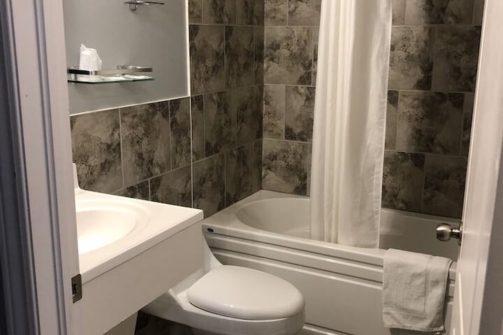 Room 40 of 48