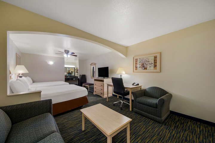 Room 31 of 38