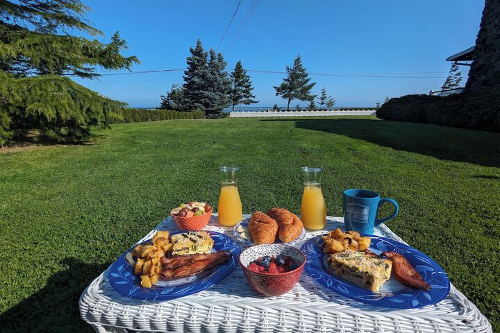 Breakfast/Coffee Service 109 of 131