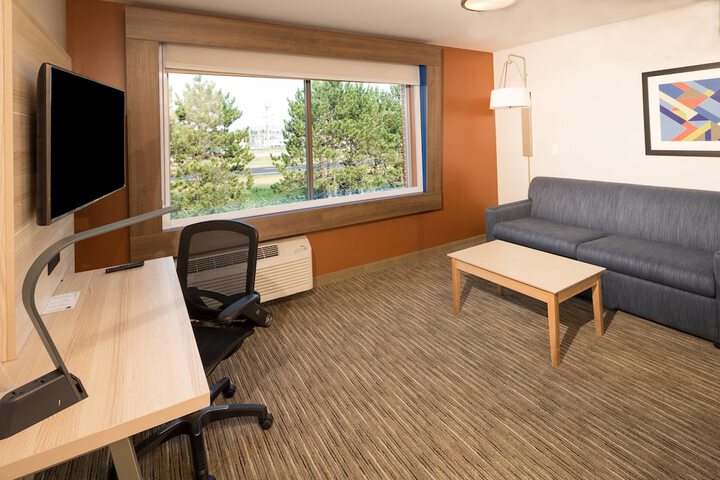 Holiday Inn Express Hotel & Suites Bay City by IHG