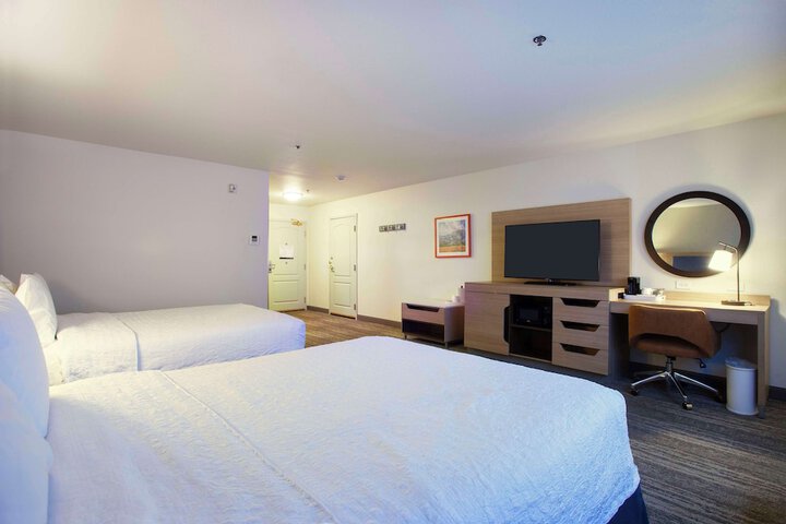 Room 12 of 34