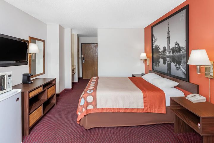 Super 8 by Wyndham Washington / Peoria Area