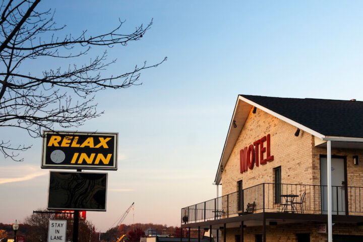 Relax Inn Motel