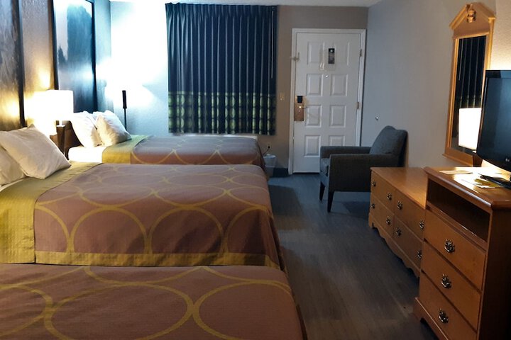 Room 47 of 72