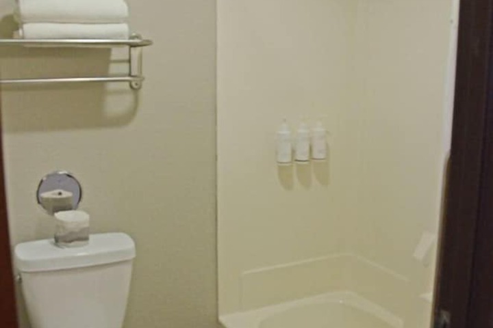 Room 7 of 17