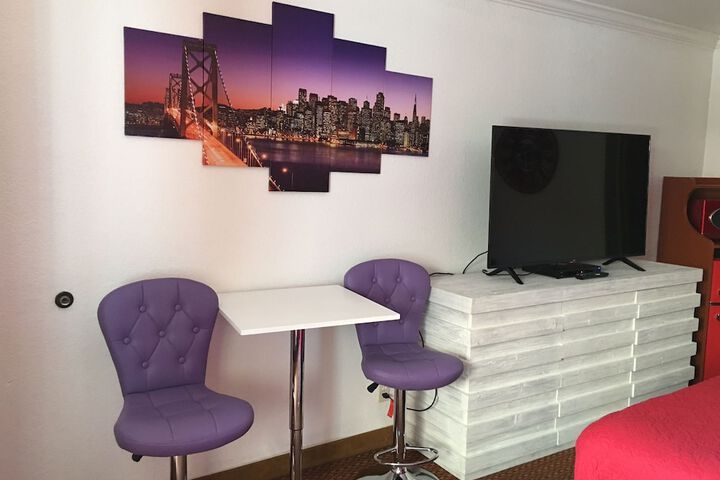 Room 30 of 58
