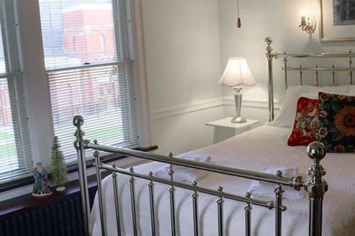 Room 21 of 40