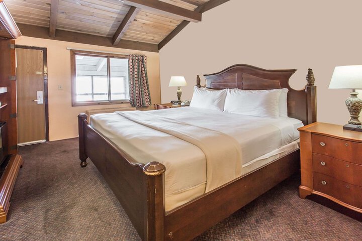 Room 16 of 26