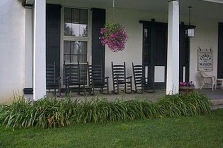 Stoltzfus Bed & Breakfast