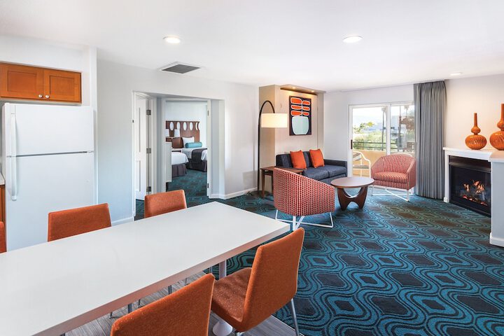Room 15 of 24