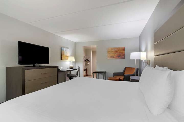 Room 18 of 37