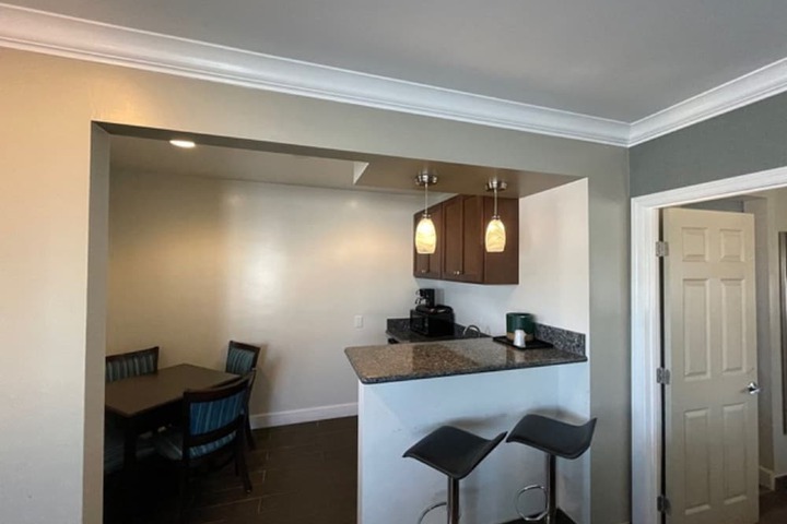 Room 10 of 43
