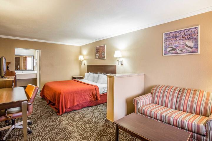 Room 21 of 48