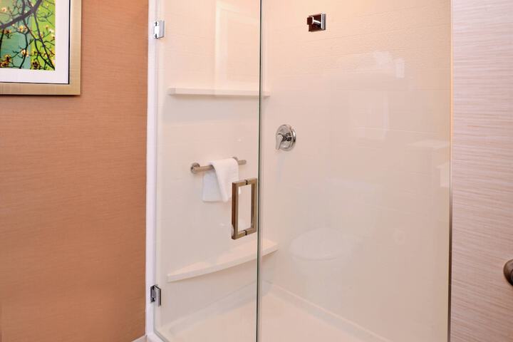 Room 28 of 43