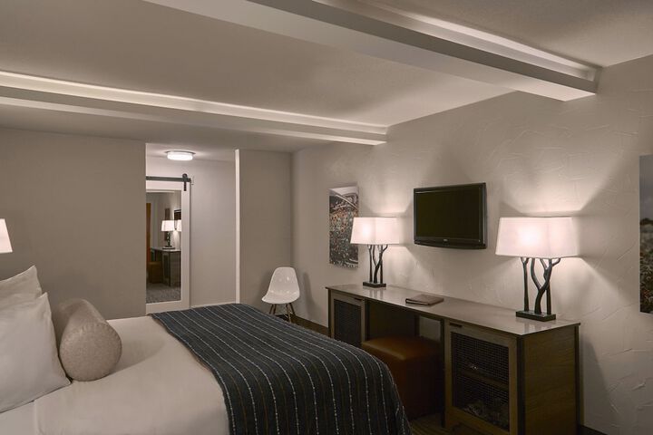 Room 22 of 53