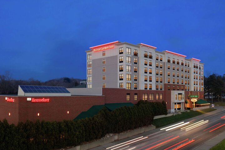 Hotel 2 of 64