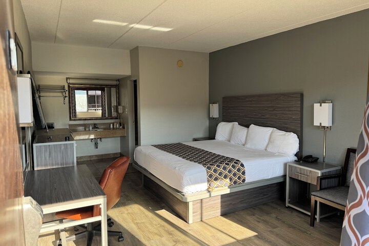 Bluestar Motel