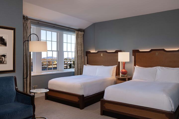 Hotel Roanoke & Conference Center Curio Collection by Hilton