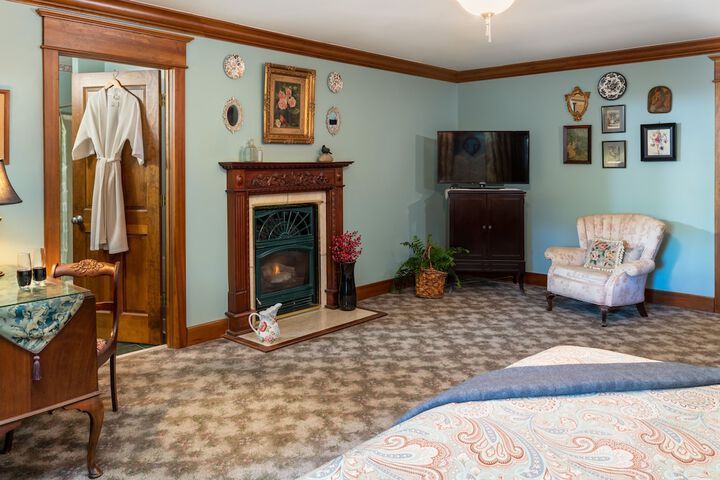 Room 25 of 48