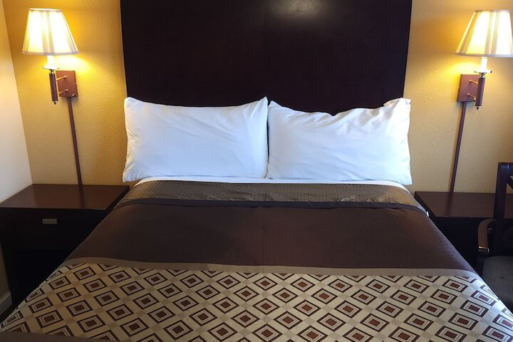 Room 15 of 20