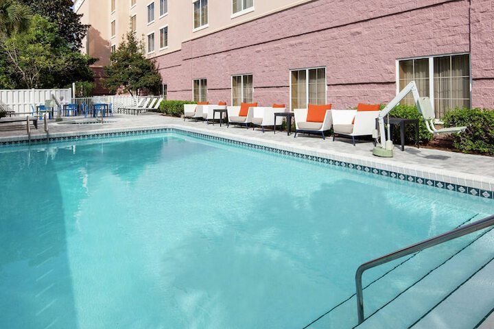 Pool 4 of 33