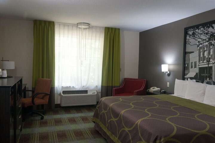 Room 7 of 25