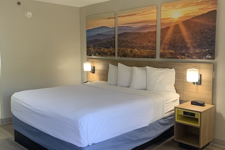 Days Inn by Wyndham Atlanta Stone Mountain