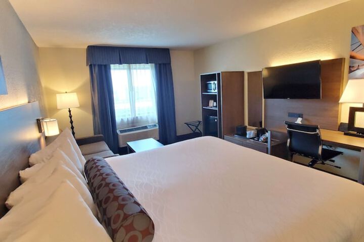 Room 12 of 29