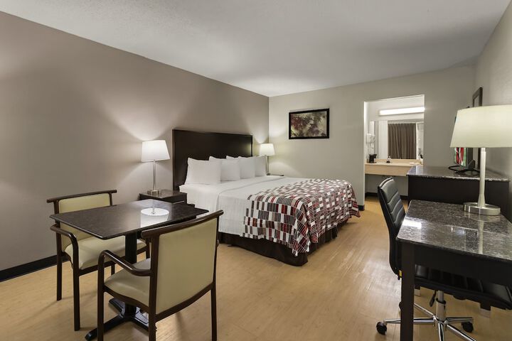 Red Roof Inn & Suites Cave City