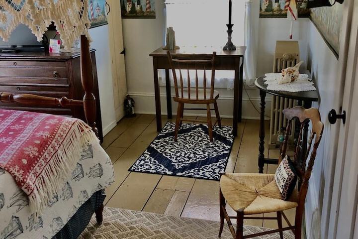 Room 15 of 37