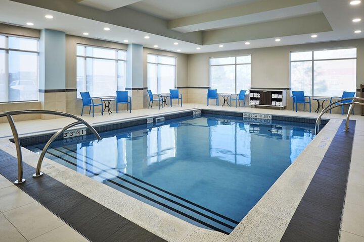 Holiday Inn Express and Suites Brantford by IHG
