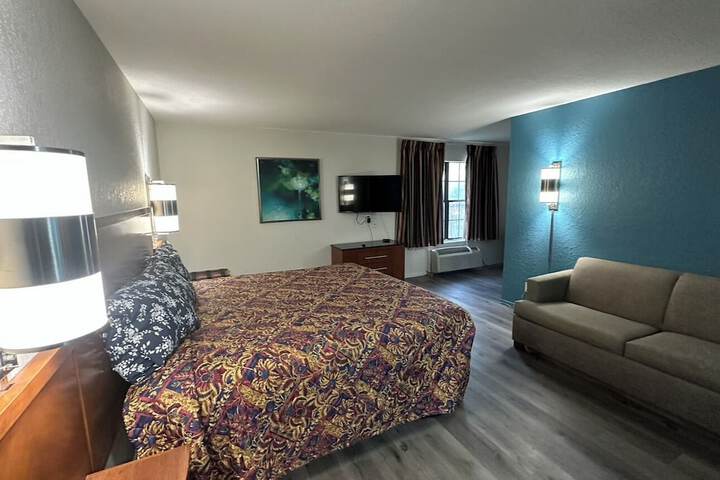 Room 19 of 32
