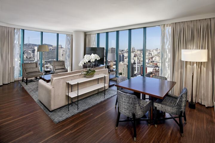 Room 48 of 118