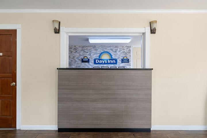Days Inn by Wyndham Canton