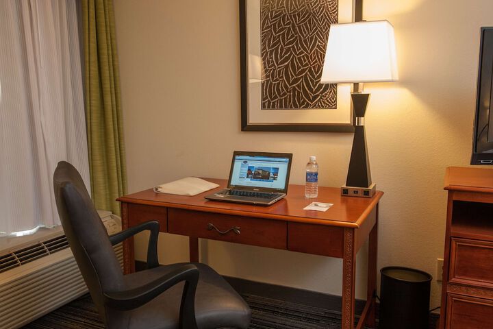 Room 17 of 32