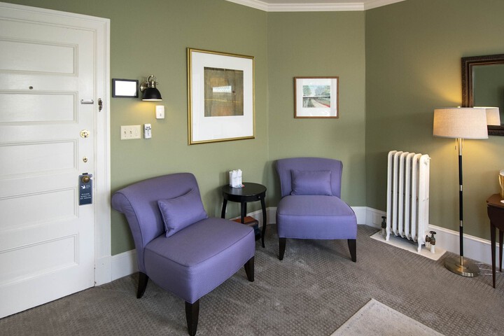 Room 44 of 144