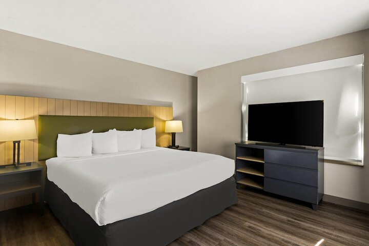 Country Inn & Suites by Radisson Hinesville, GA