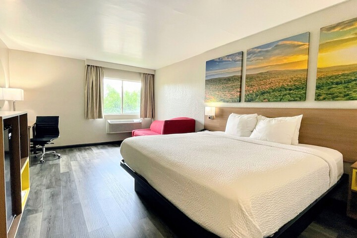 Room 20 of 29