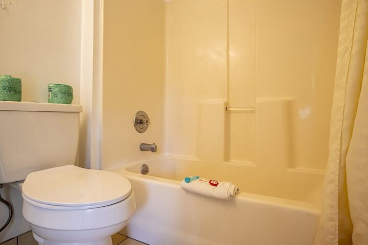 Room 44 of 74