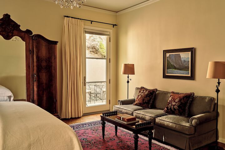 Room 60 of 95
