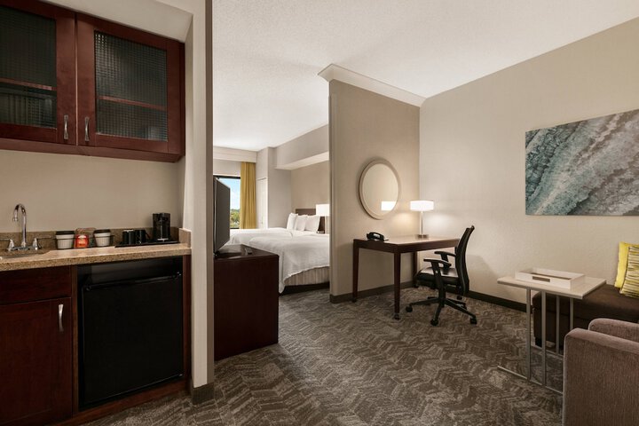 Room 13 of 22