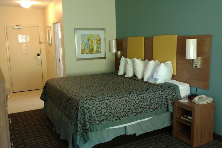 Days Inn by Wyndham Ashland